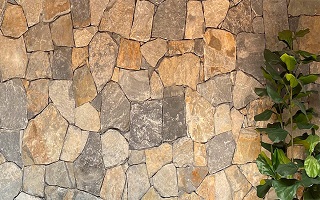Step-by-Step Guide to Installing Crazy Paving on a Wall Using Natural Stones